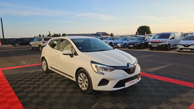 Renault Clio image 9