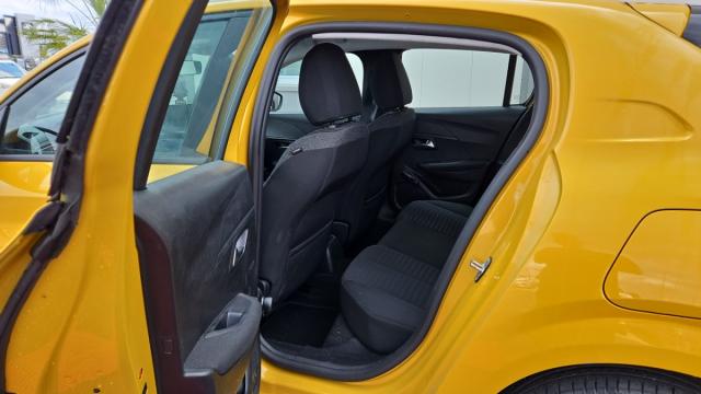 Peugeot 208 image 3
