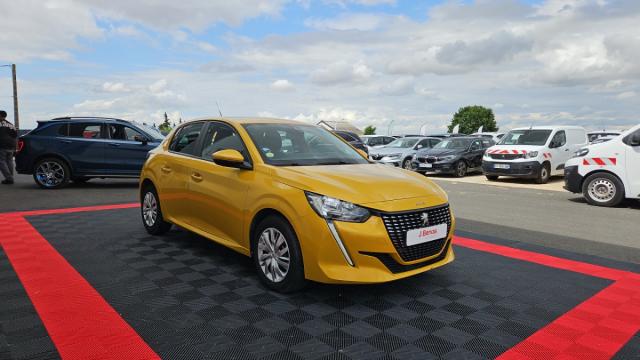 Peugeot 208 image 8