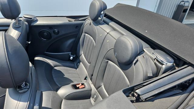 Mini Cabrio image 5
