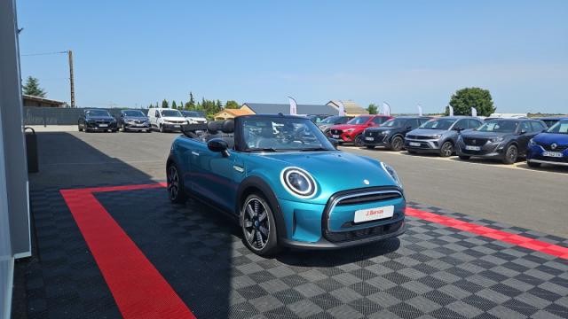 Mini Cabrio image 1