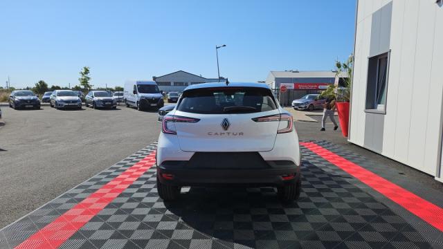 Renault Captur image 2