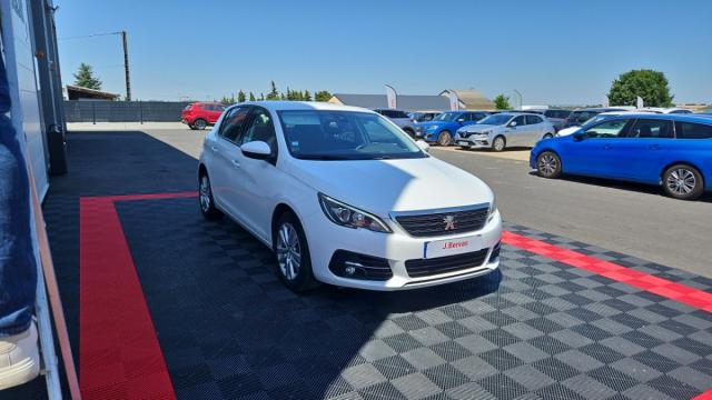 Peugeot 308 image 8