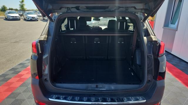 Peugeot 5008 image 2