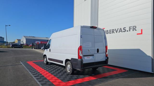 Peugeot Boxer image 2
