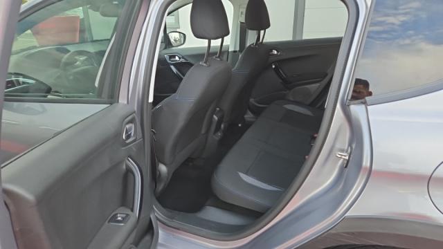 Peugeot 2008 image 4