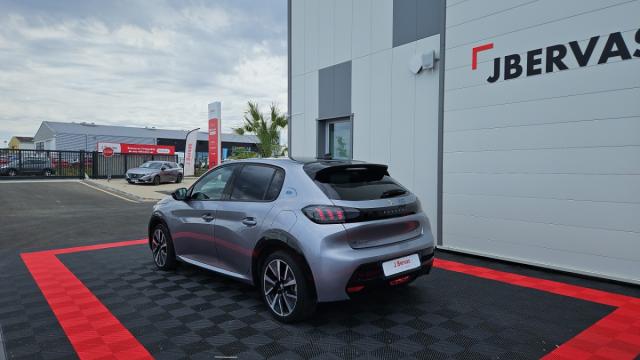 Peugeot 208 image 1