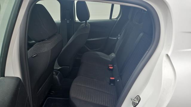 Peugeot 208 image 5
