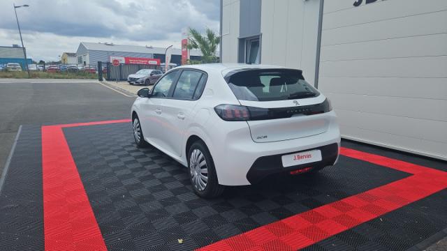 Peugeot 208 image 1