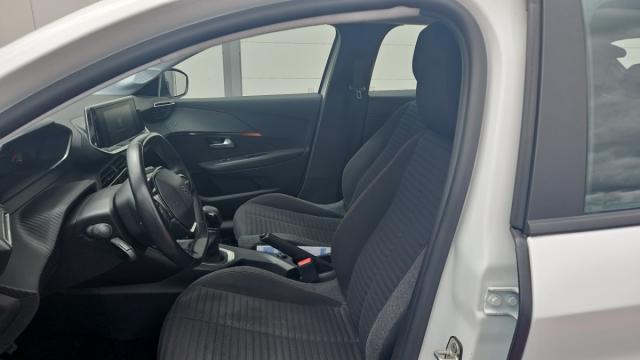 Peugeot 208 image 3