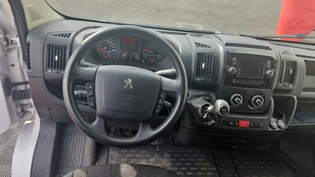 Peugeot Boxer image 3