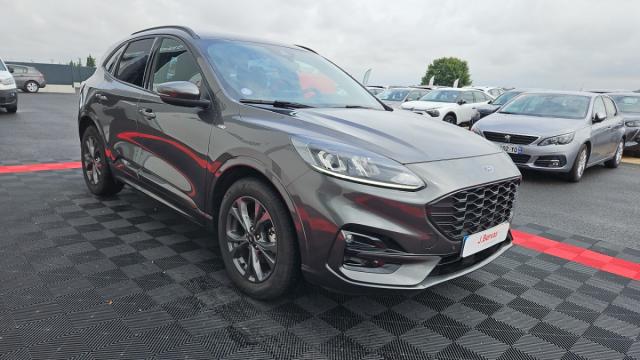 Ford Kuga image 9
