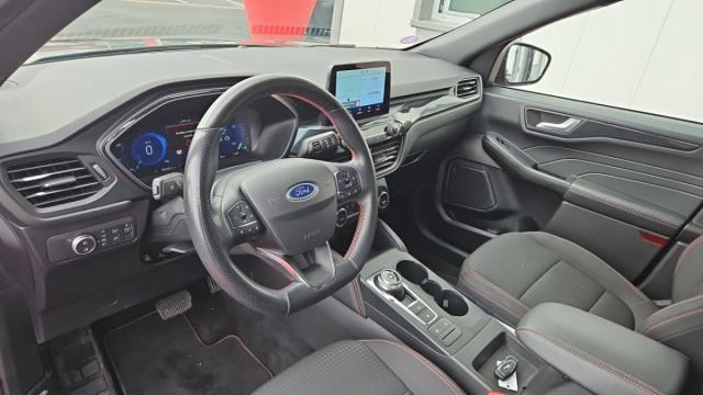 Ford Kuga image 1