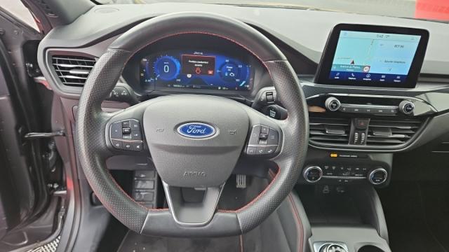 Ford Kuga image 2