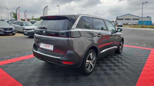 Peugeot 5008 image 6