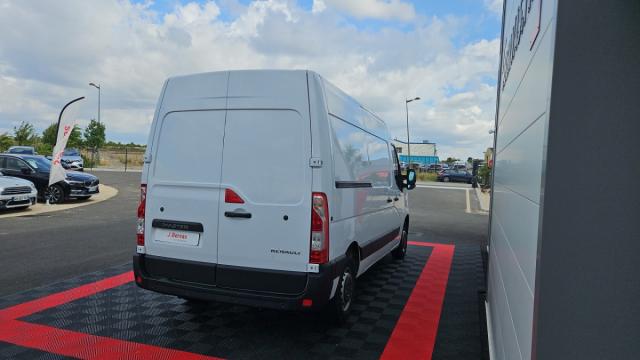 Renault Master image 2