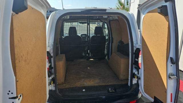 Ford Transit Courier image 3