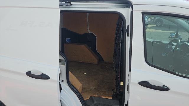 Ford Transit Courier image 1