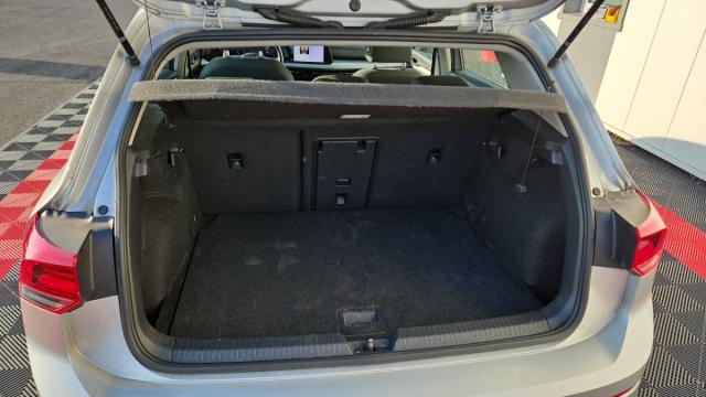 Volkswagen Golf image 9