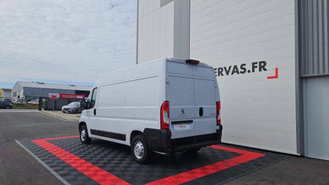 Peugeot Boxer image 2