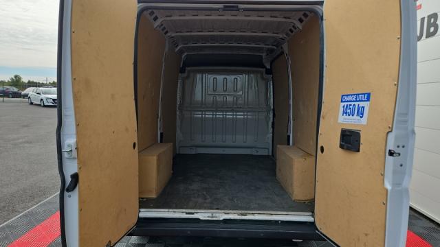 Peugeot Boxer image 1