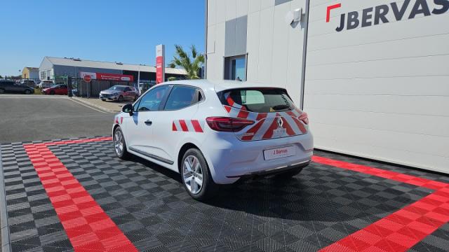 Renault Clio image 2