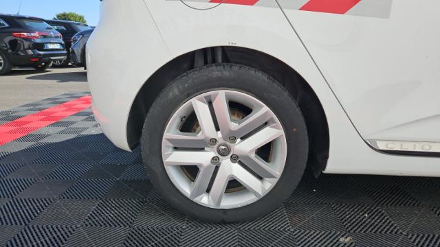 Renault Clio image 6