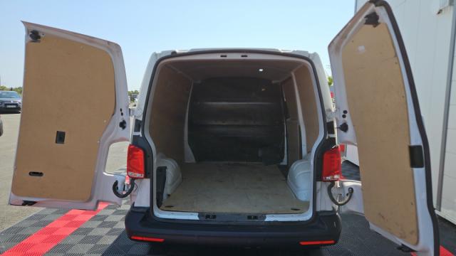 Volkswagen Transporter image 8