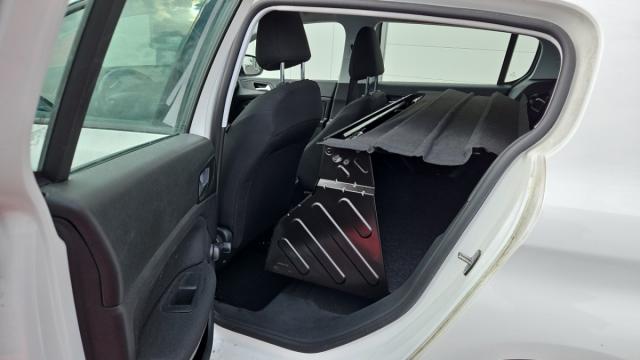 Peugeot 308 image 6