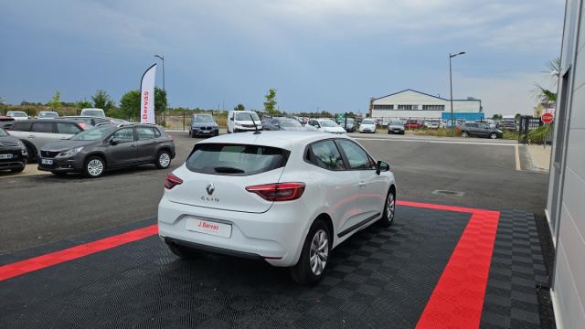 Renault Clio image 8