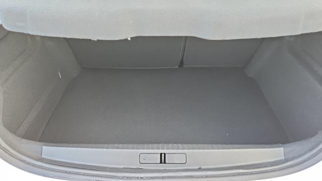 Peugeot 208 image 8