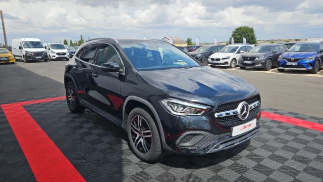 Mercedes Benz Gla image 3