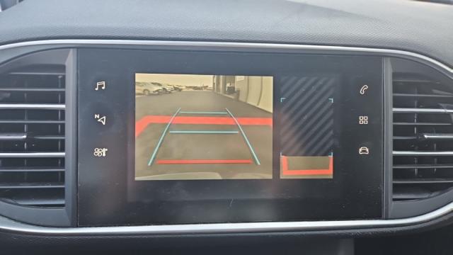 Peugeot 308 image 2