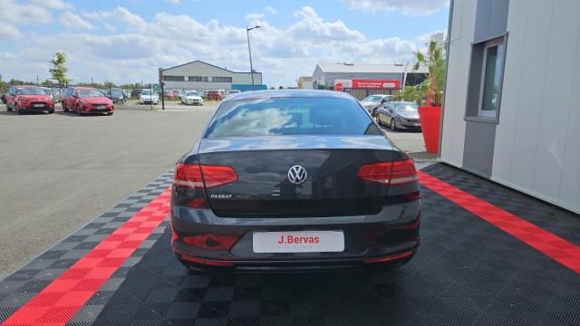 Volkswagen Passat image 4