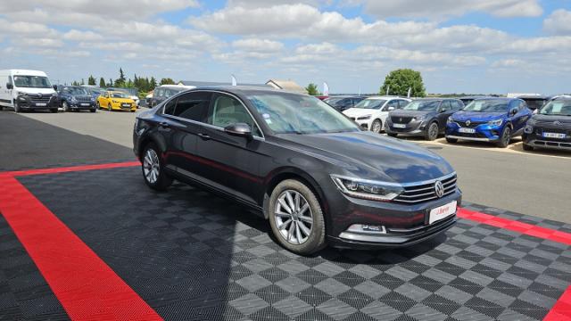 Volkswagen Passat image 2