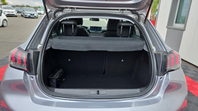 Peugeot 208 image 3