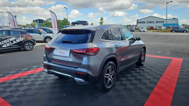 Mercedes Benz Gla image 8