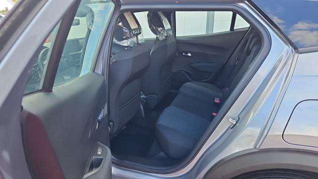Peugeot 2008 image 3