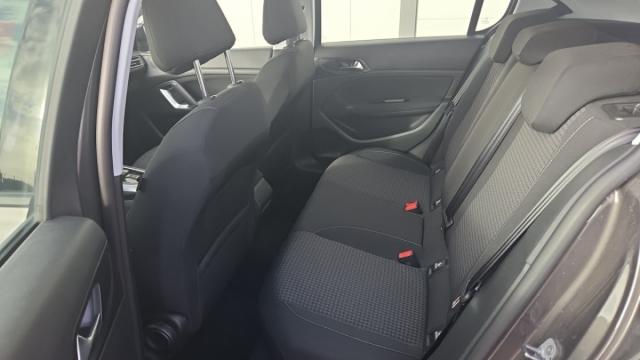 Peugeot 308 image 7