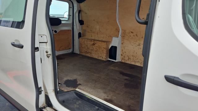 Citroen Jumpy image 9