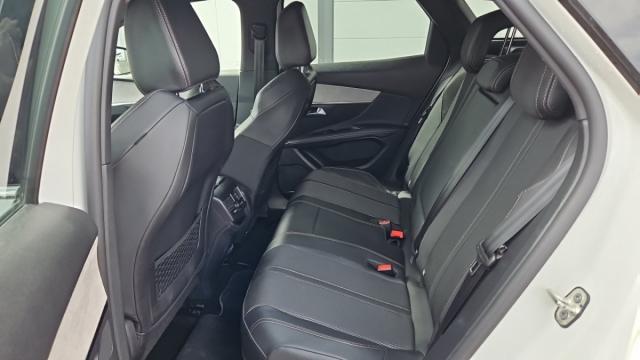 Peugeot 3008 image 3