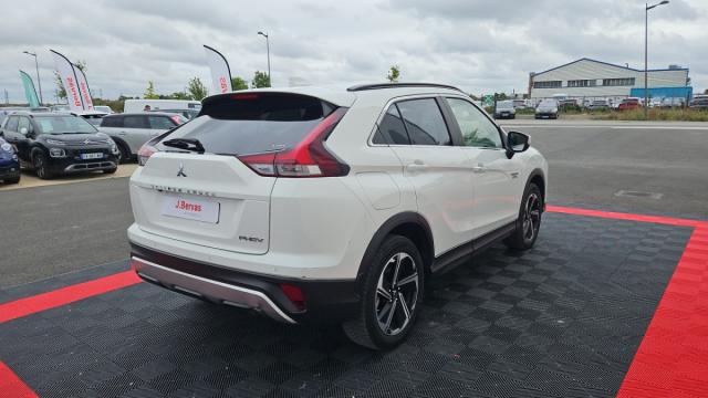 Mitsubishi Eclipse Cross image 9