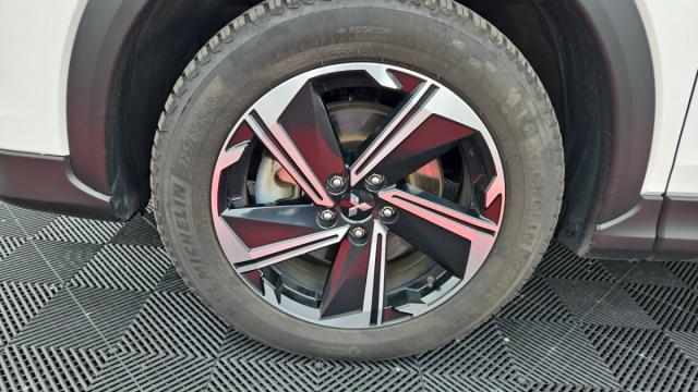Mitsubishi Eclipse Cross image 5