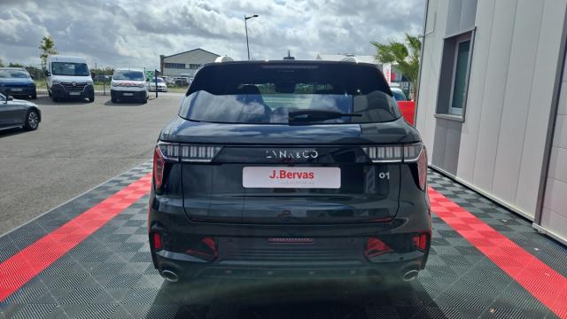 Lynk & Co 01 image 8