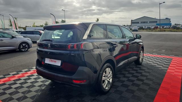 Peugeot 5008 image 2