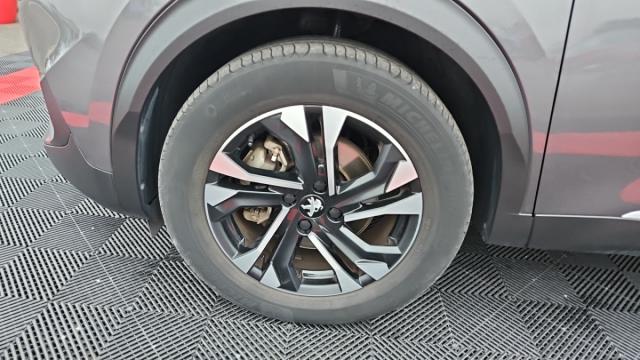 Peugeot 2008 image 2