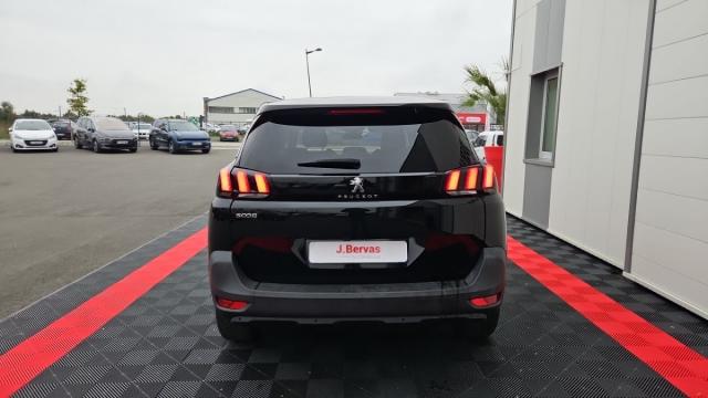 Peugeot 5008 image 3
