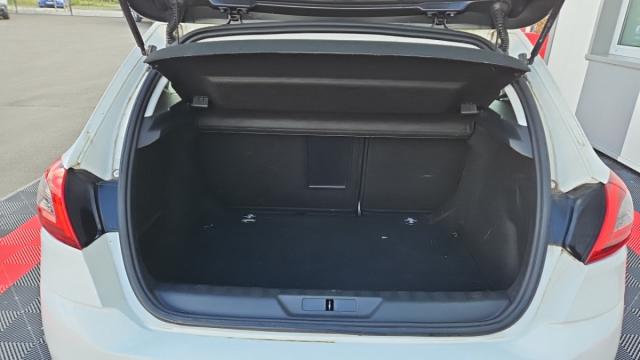 Peugeot 308 image 8