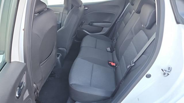 Renault Clio image 8