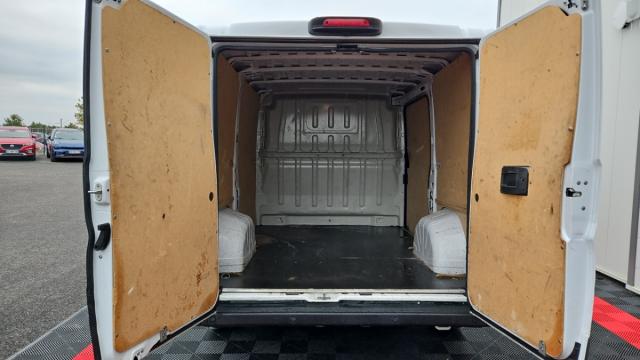 Peugeot Boxer image 2